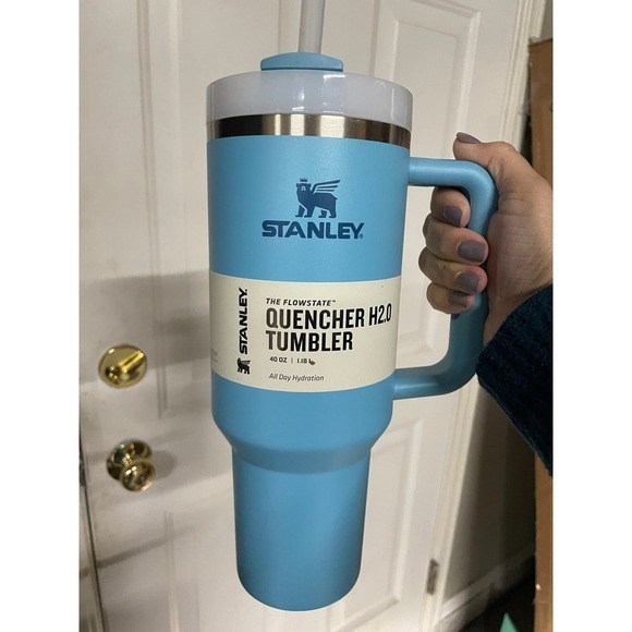 stanley 40 oz tumbler pool quencher 2.0,40‎ Oz - Picture 1 of 2